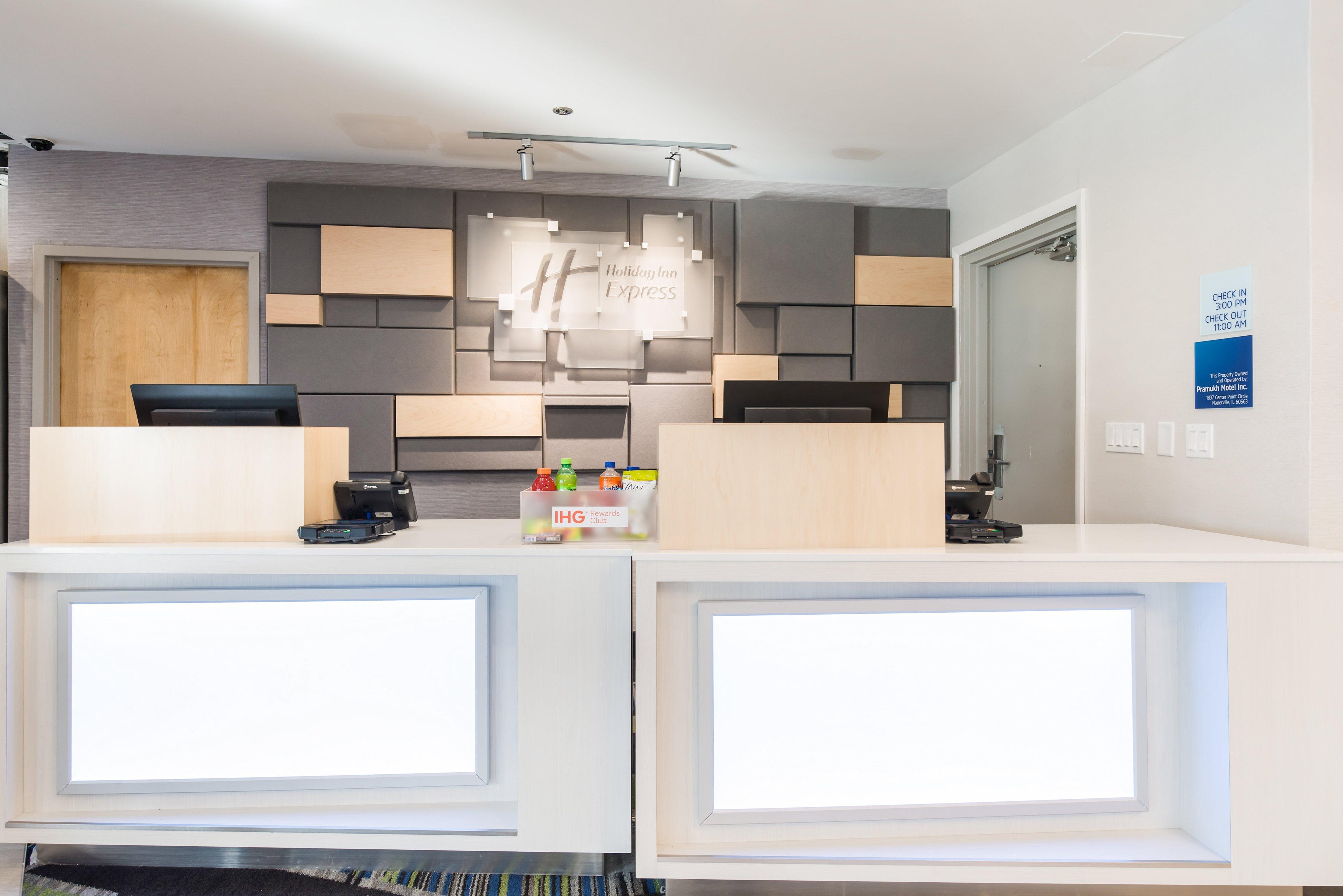 Holiday Inn Express Naperville By Ihg Eksteriør billede